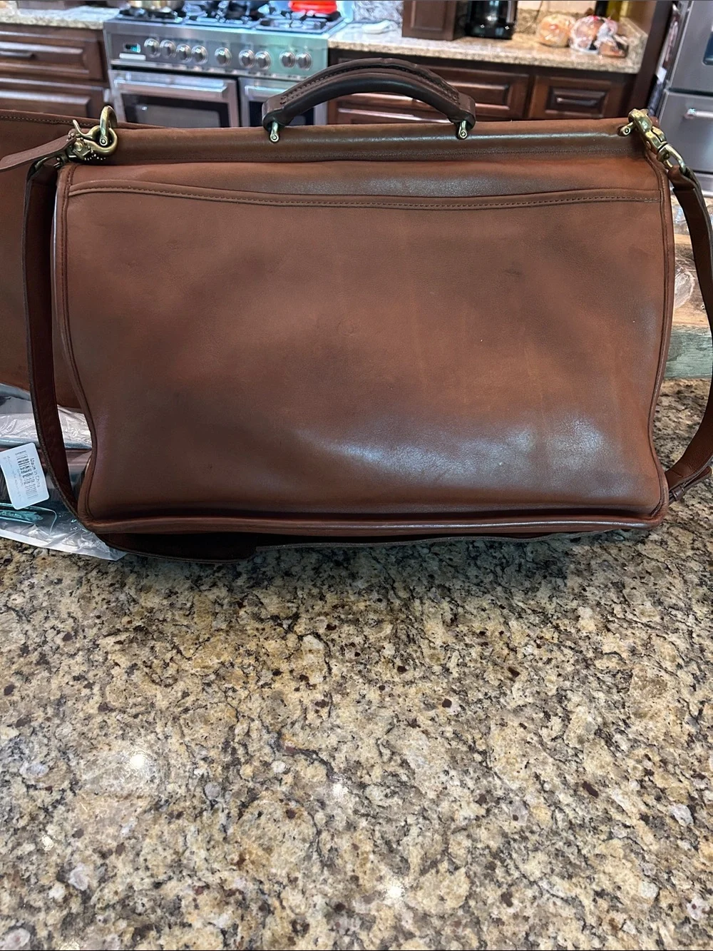 1996 Coach Beekman British Tan Legacy Collection 5266